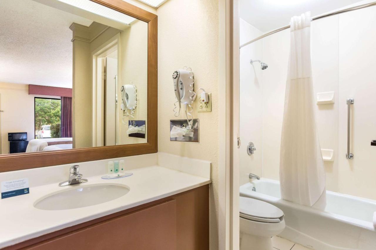 Quality Inn - Hamilton Place Чаттануґа Екстер'єр фото