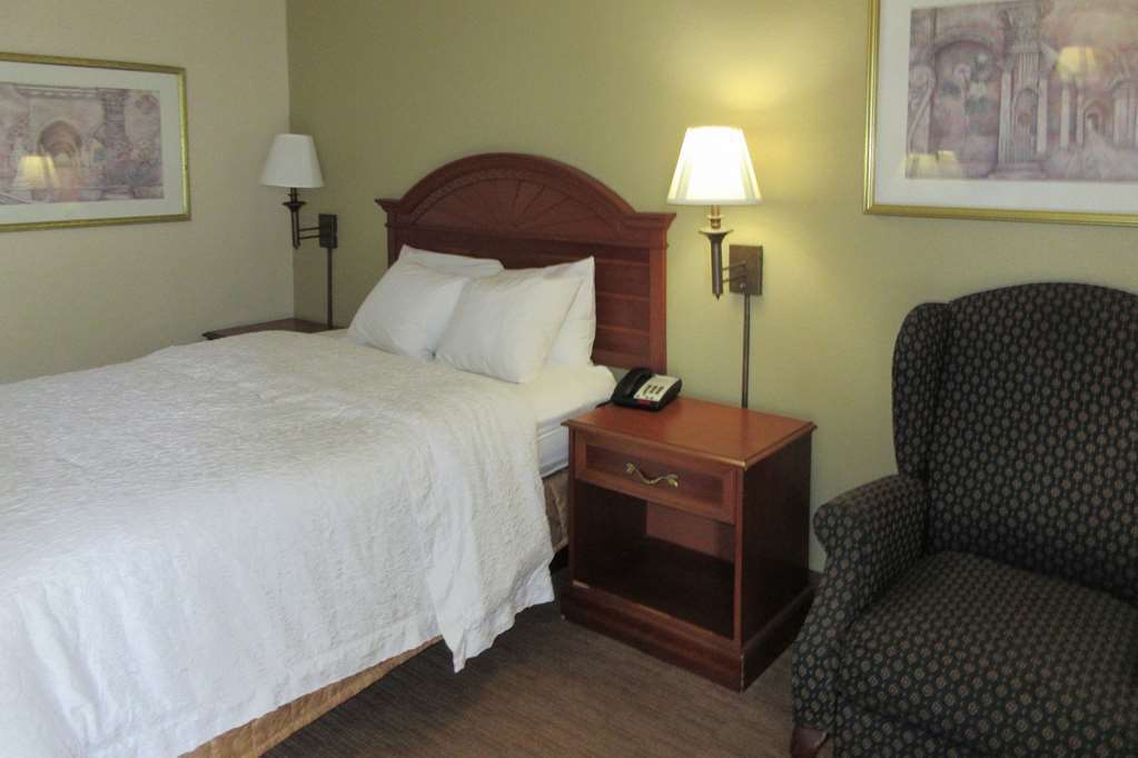 Quality Inn - Hamilton Place Чаттануґа Номер фото